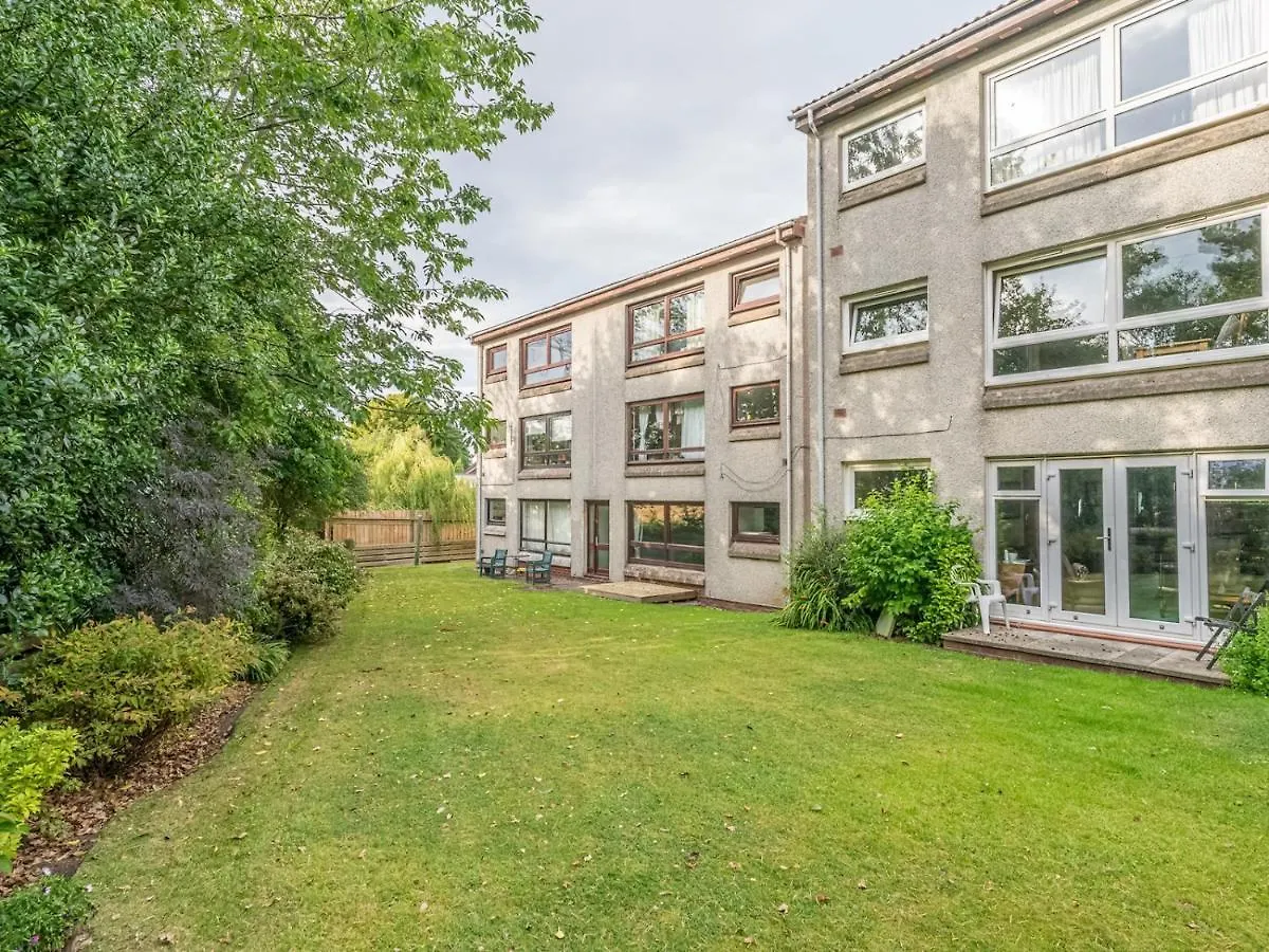 Newly Furnished 2Bed Flat With Peaceful Views Apartment Edinburgh