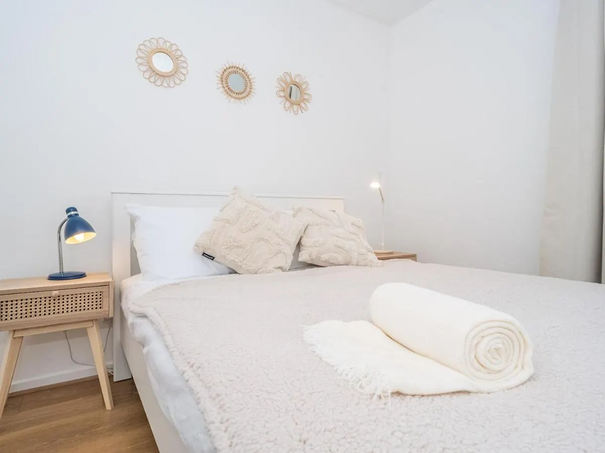 Newly Furnished 2Bed Flat With Peaceful Views Apartment Edinburgh 0*,  United Kingdom