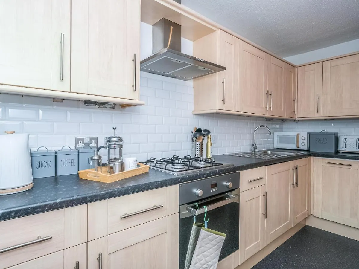 Newly Furnished 2Bed Flat With Peaceful Views Apartment Edinburgh